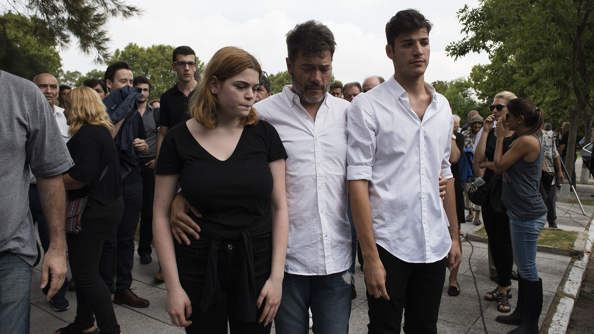 Marcelo Funes, ex pareja de Débora, junto a los hijos de ambos, Luna y Agustín