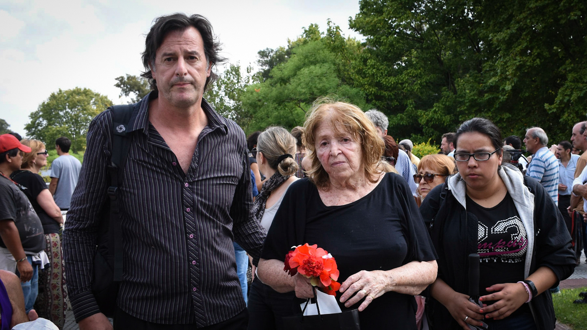 El arquitecto Alejandro Pérez Volpin, hermano de Débora, y su madre, Marta Lea Volpin