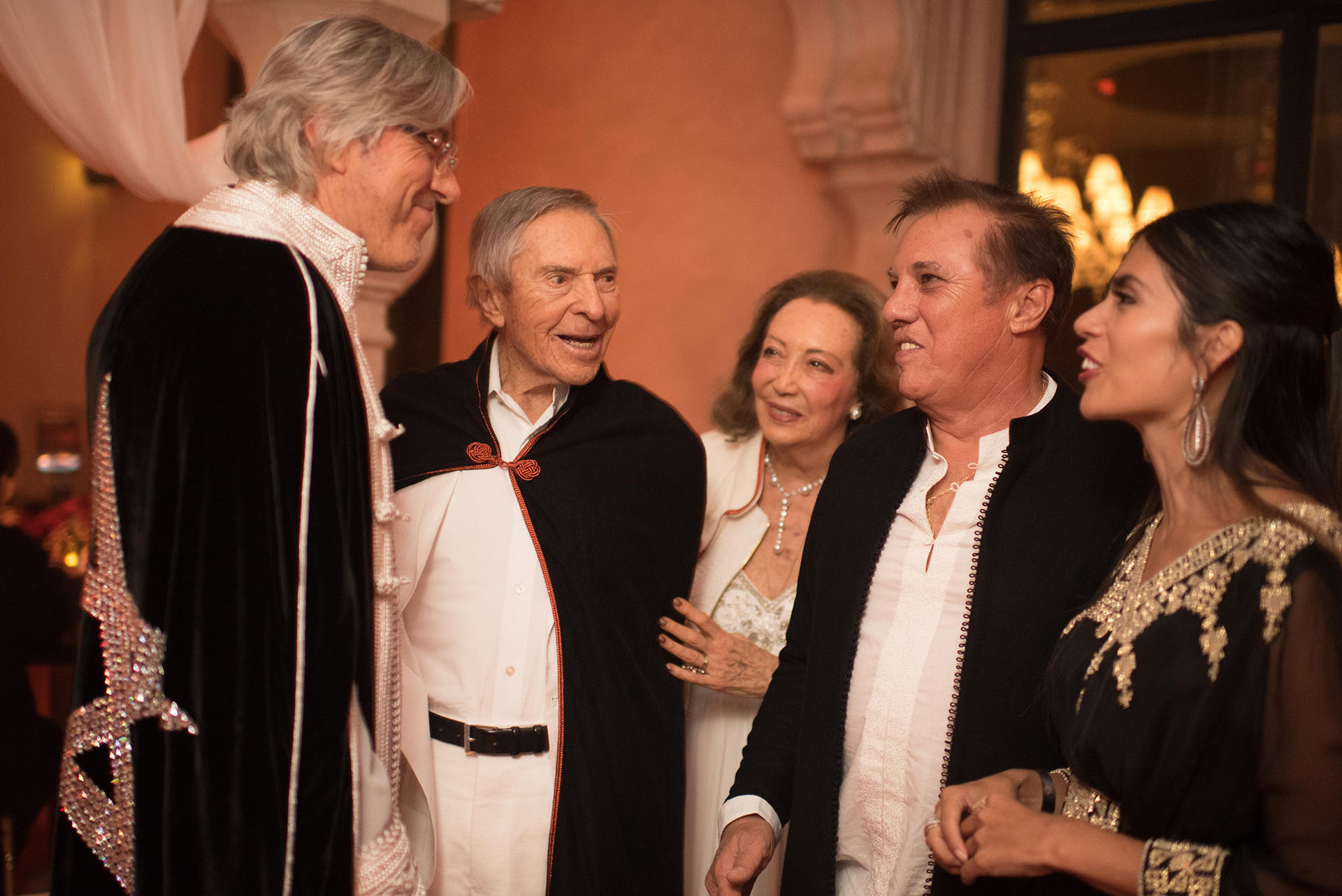 Alejandro Roemmers con sus padres y su hermano