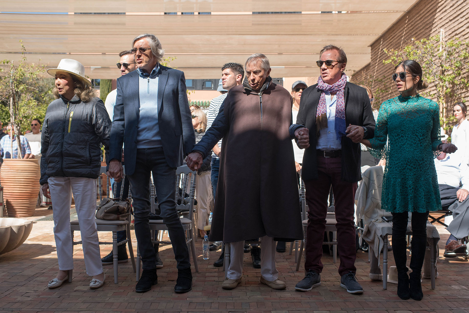Alejandro Roemmers con su familia durante la misa