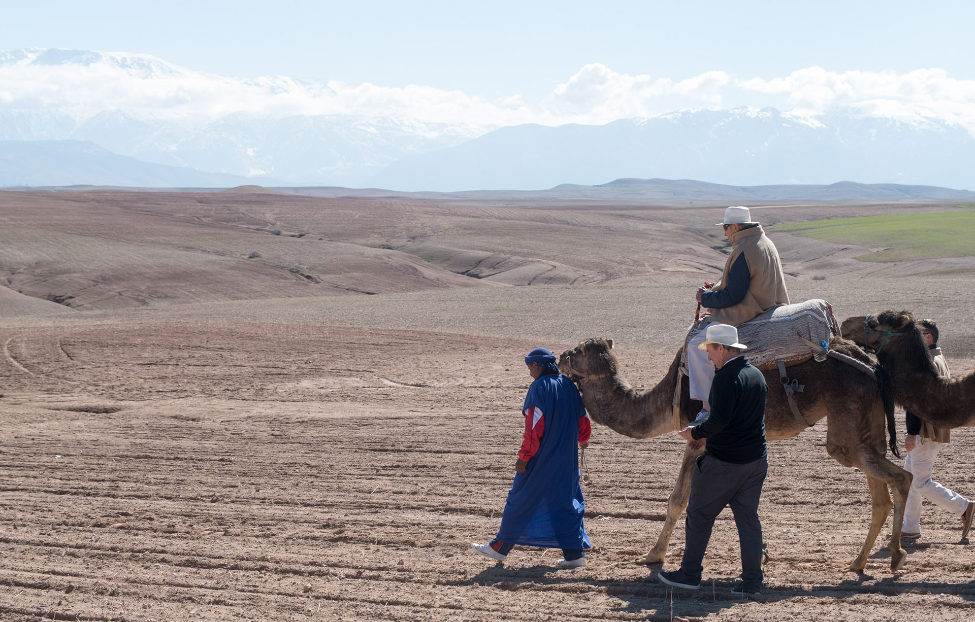 Alberto W. H. Roemmers, padre de Alejandro e hijo del fundador del laboratorio que lleva su nombre, recorrió el desierto montado en un camello