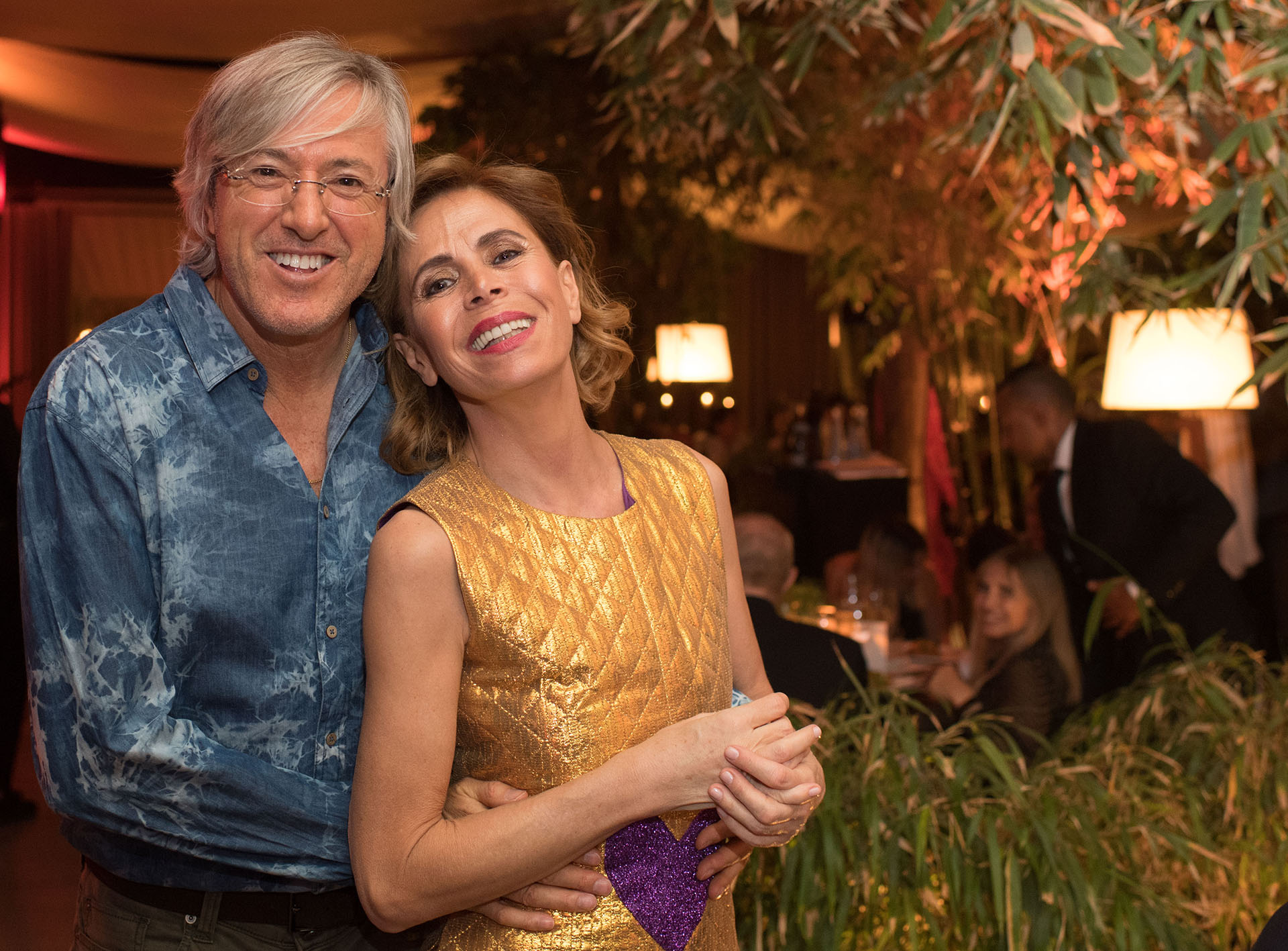 Alejandro Roemmers junto a la diseñadora Agatha Ruiz de la Prada durante la cena en el restaurante Bo Zin