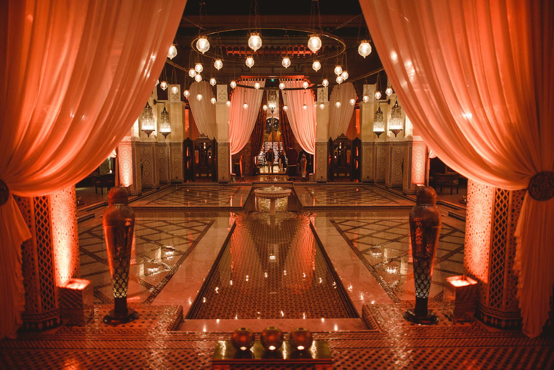 Heredero de una tradición, el padre de Alejandro Roemmers integró el año pasado el listado de multimillonarios de Forbes con una fortuna US$ 1,76 mil millones. En el hotel Royal Mansour se desarrolló un cóctel de bienvenida para dar inicio a los festejos que duraron tres días