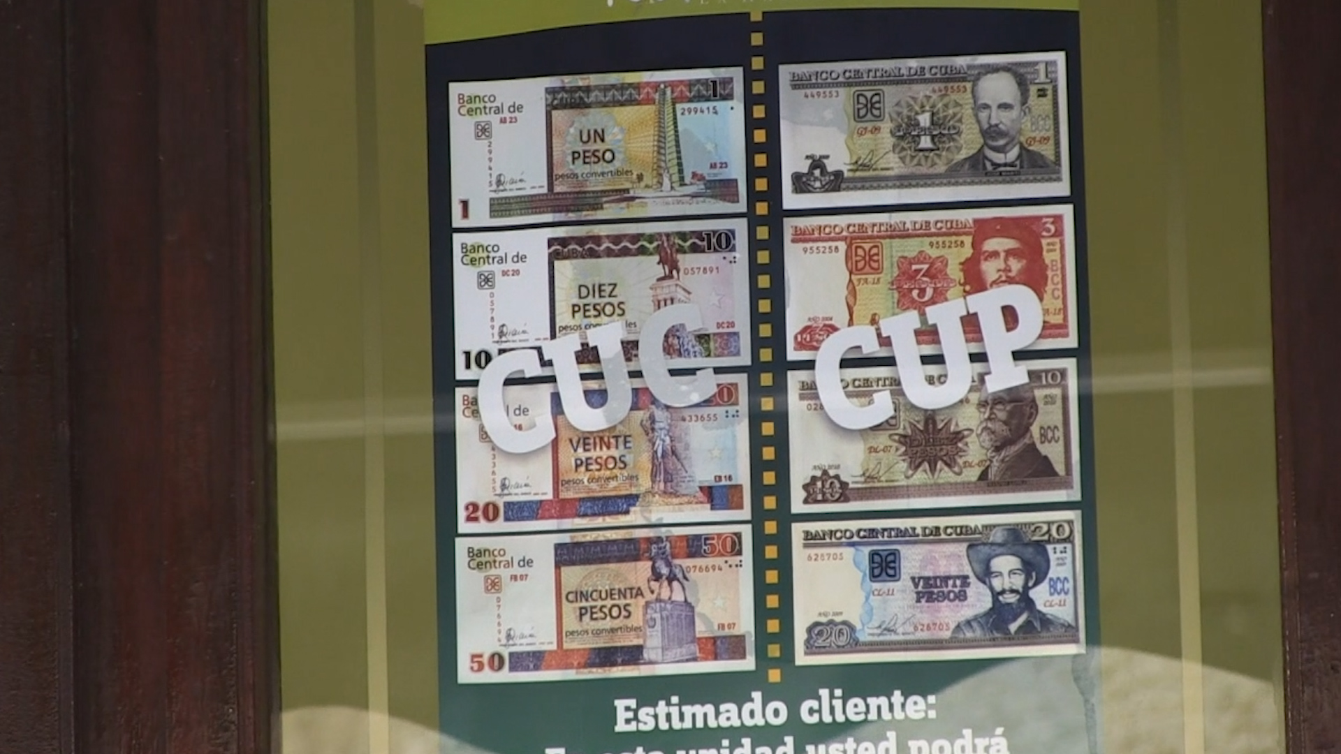 Una casa de cambio en La Habana muestra diferentes billetes de CUC y CUP