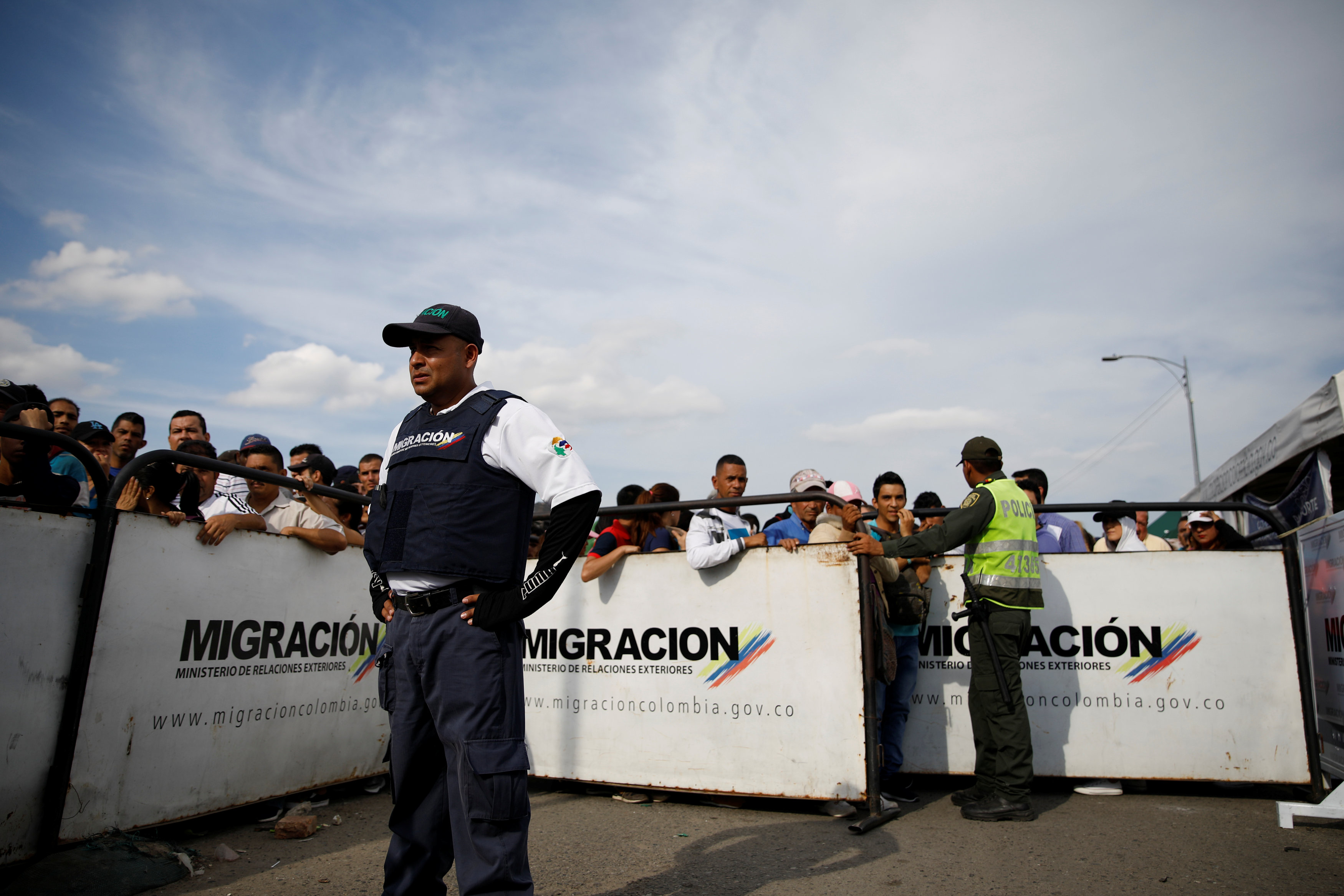 Según Acnur, ya hay más de 1.000.000 inmigrantes venezolanos en Colombia. REUTERS/Carlos Garcia Rawlins