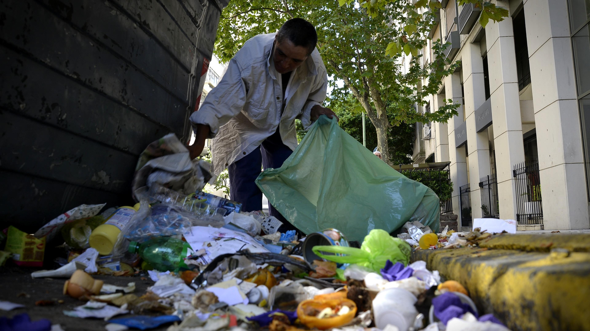 Basura (Gustavo Gavotti)