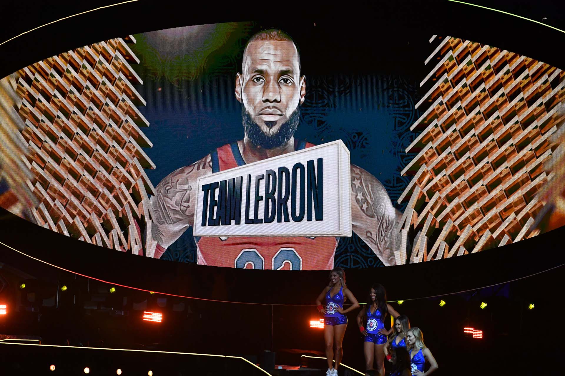 LeBron James, capitán de su equipo
