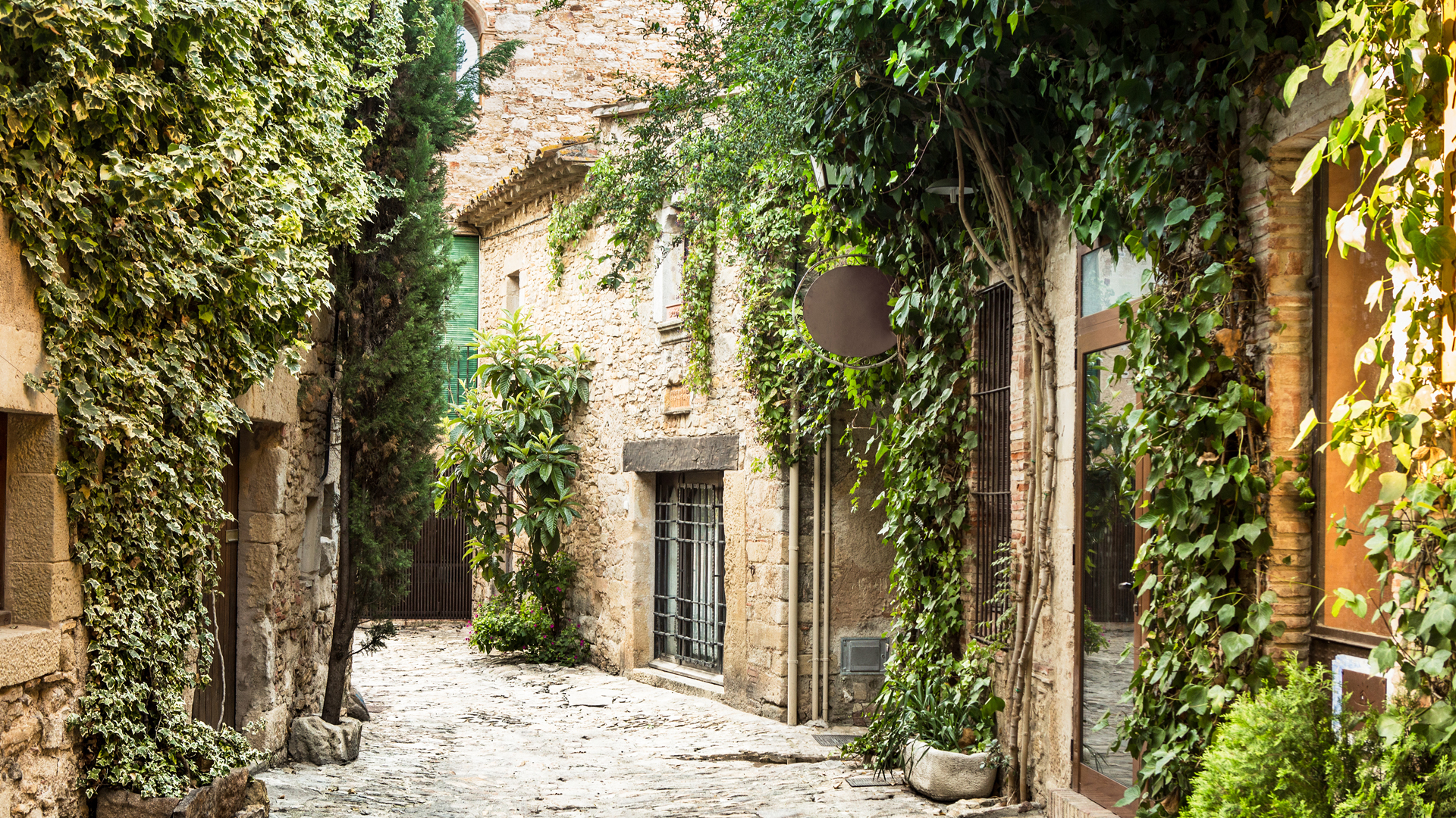 En el corazón de la provincia de Gerona se encuentra el pueblo medieval de Peratallada (Getty Images)