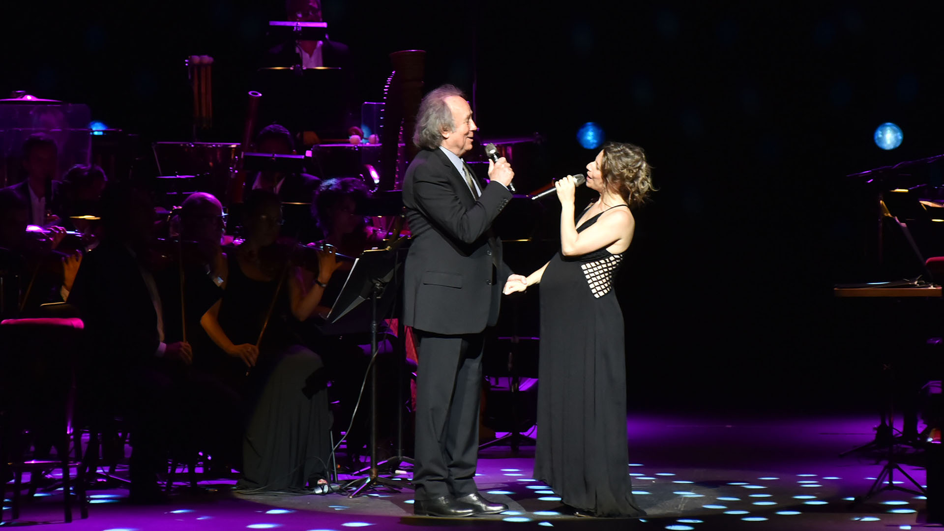 Joan Manuel Serrat y Elena Roger compartieron el escenario en el mítico teatro Colón