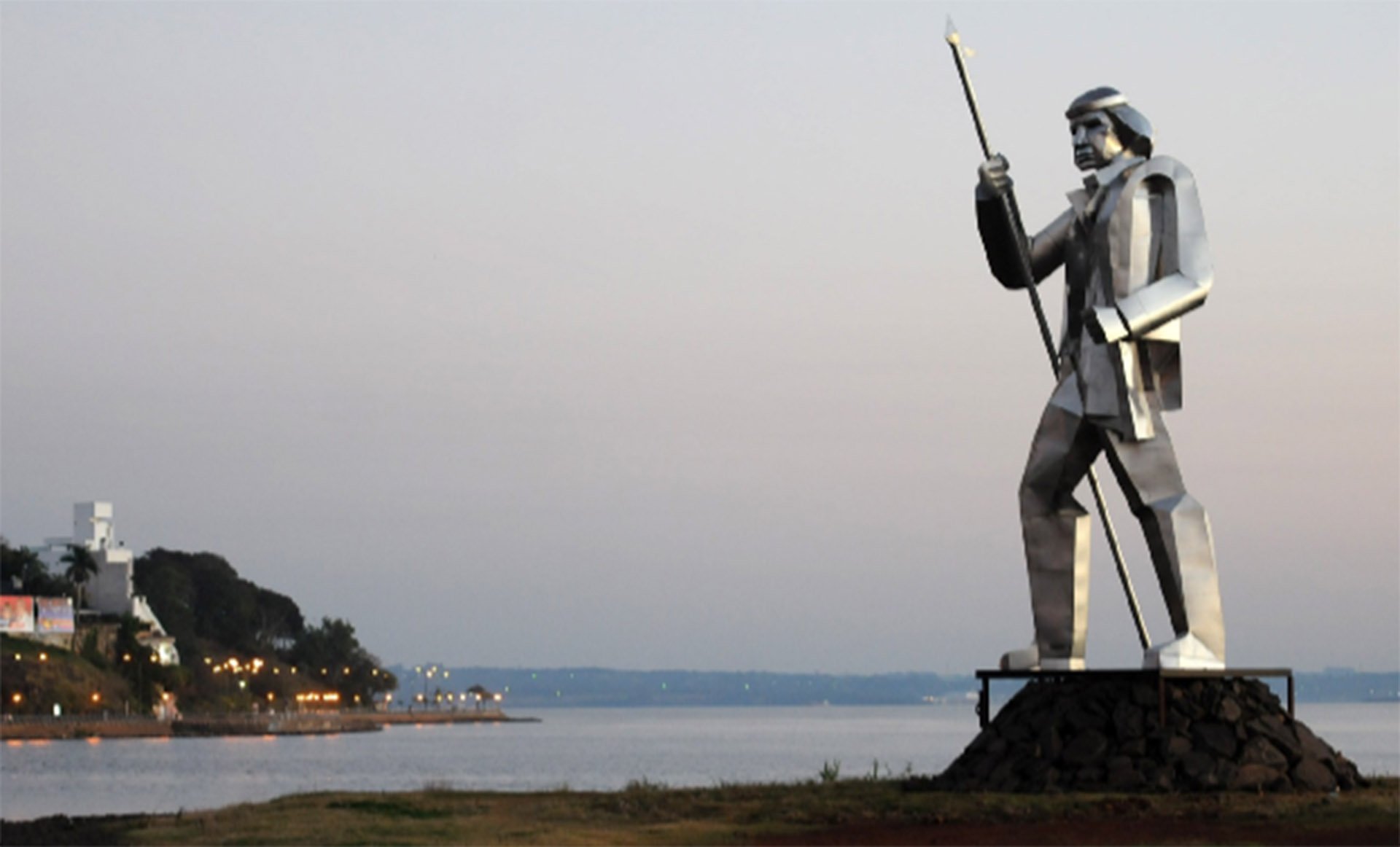 Homenaje a Andres Guazurari