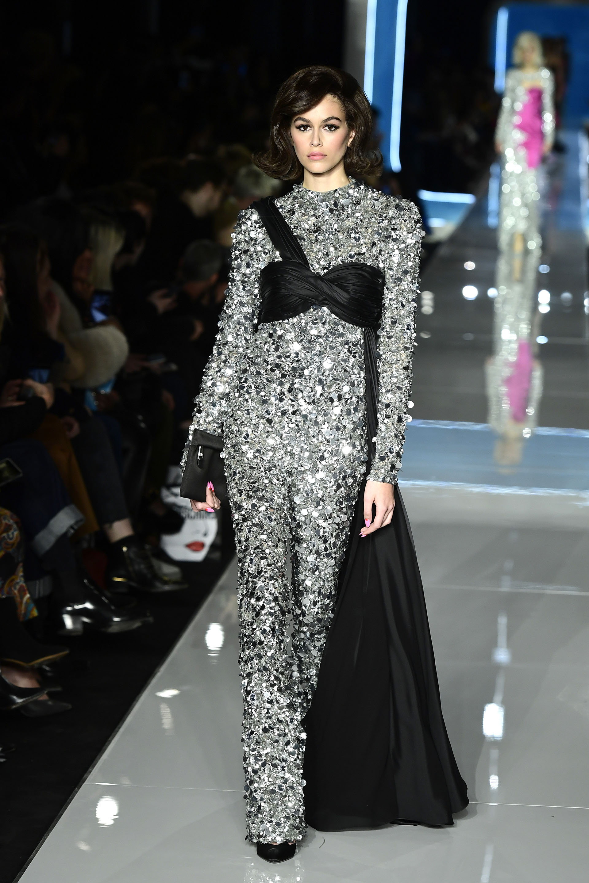 Kaia Gerber presentado Moschino en Milán, antes de llegar a París