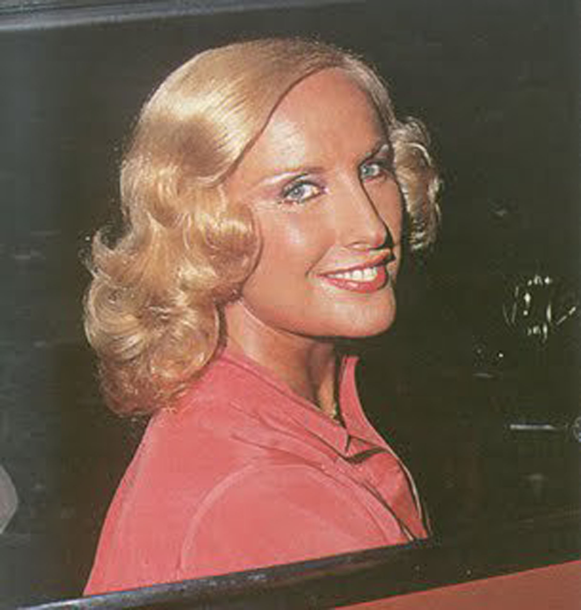 En 1945 contrajo matrimonio con el director de cine Daniel Tinayre