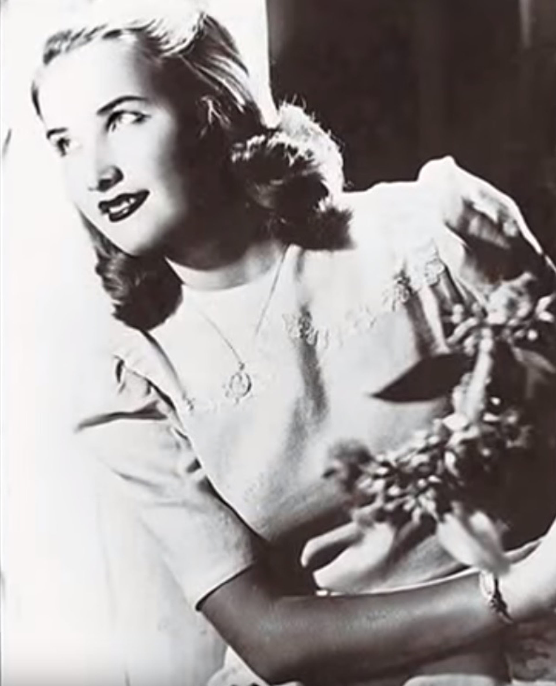 A partir de aquel entonces construyó una exitosa carrera en cine, y luego llegaría a la televisión