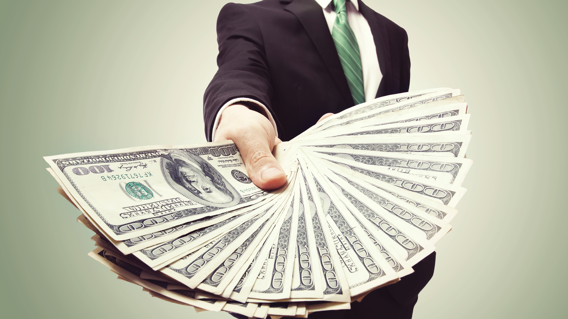 Es el nuevo récord después de los 1.586 millones de dólares que entregó el Powerball en 2016.