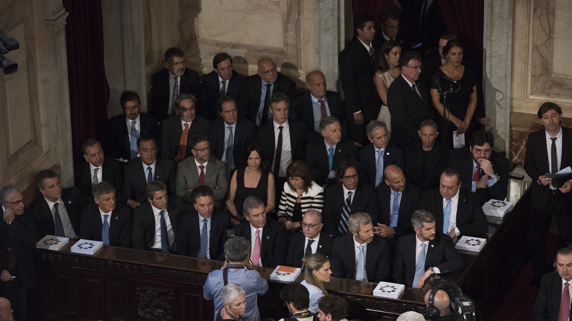 El palco con los ministros y otros funcionarios del oficialismo