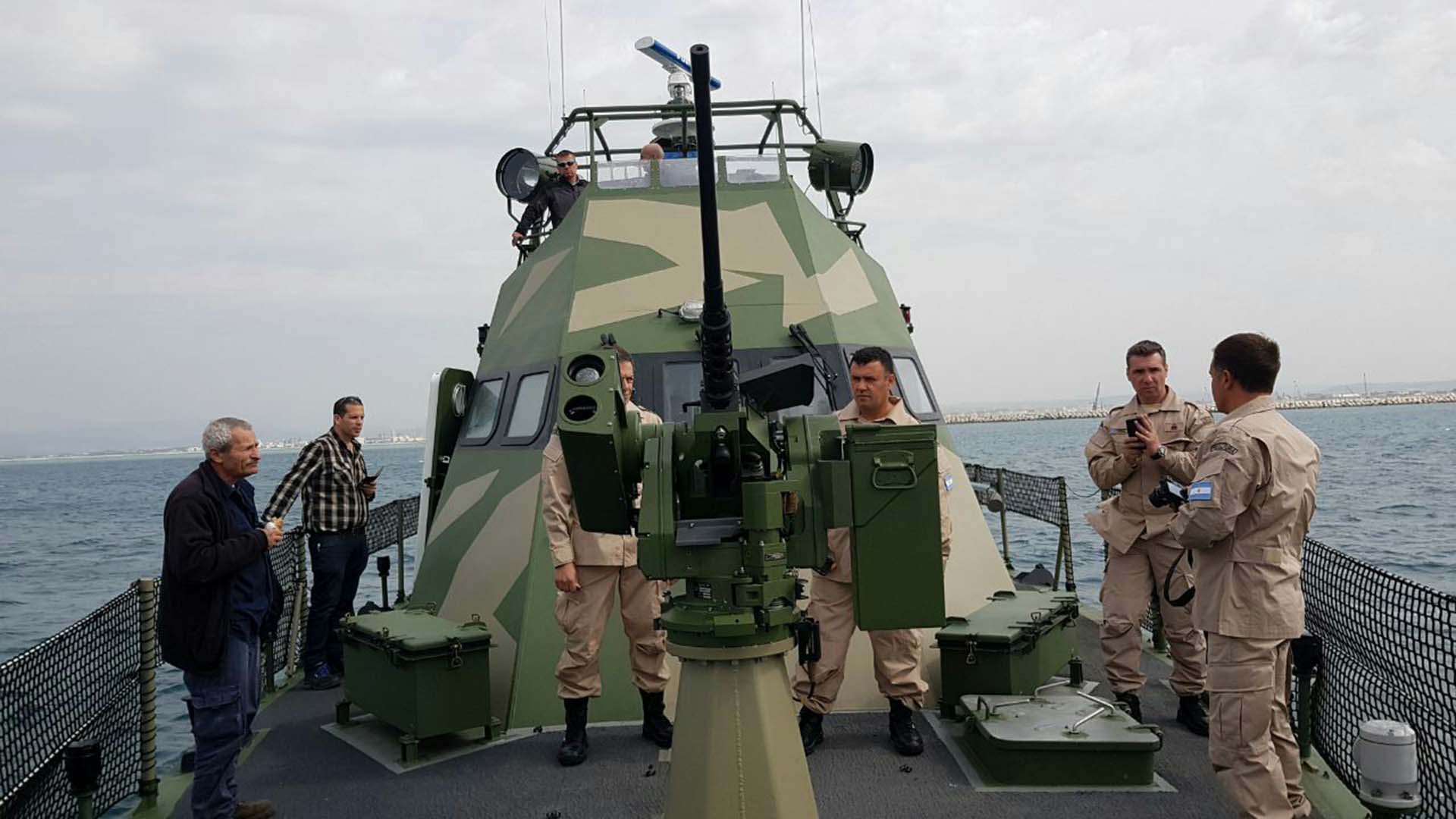El poderoso equipamiento de las lanchas israelíes de Prefectura