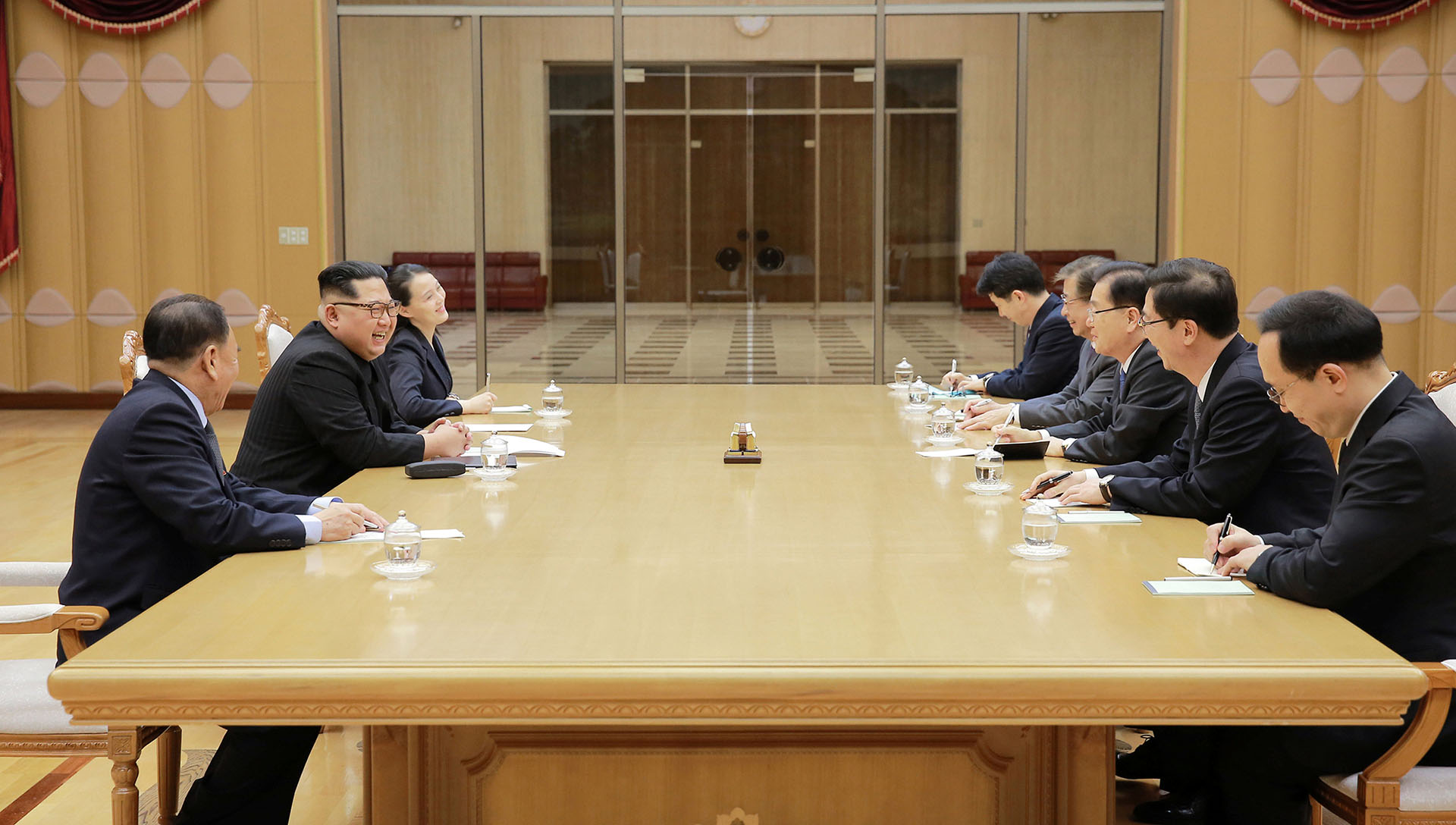La delegación presiona para que el régimen de Pyongyang, en medio de una carrera nuclear, se siente a dialogar con Estados Unidos