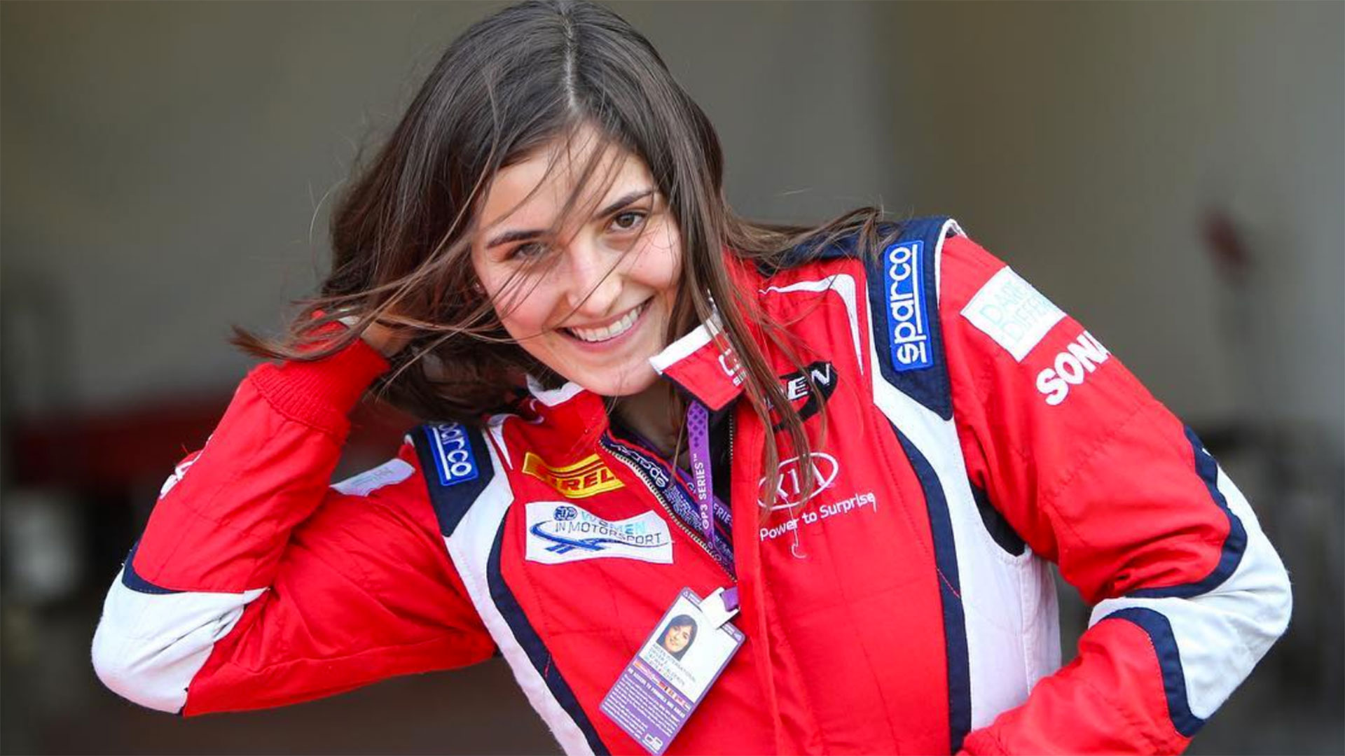 La escudería de Fórmula 1 Alfa Romeo Sauber anunció que la colombiana Tatiana Calderón, de 24 años, será la nueva piloto de pruebas para la temporada 2018