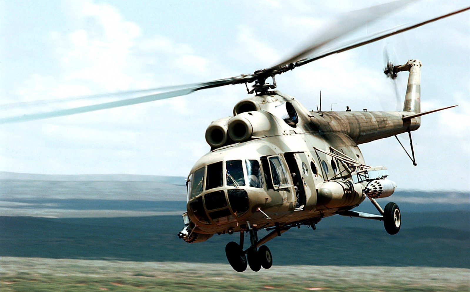 Un modelo de helicóptero Mi-8