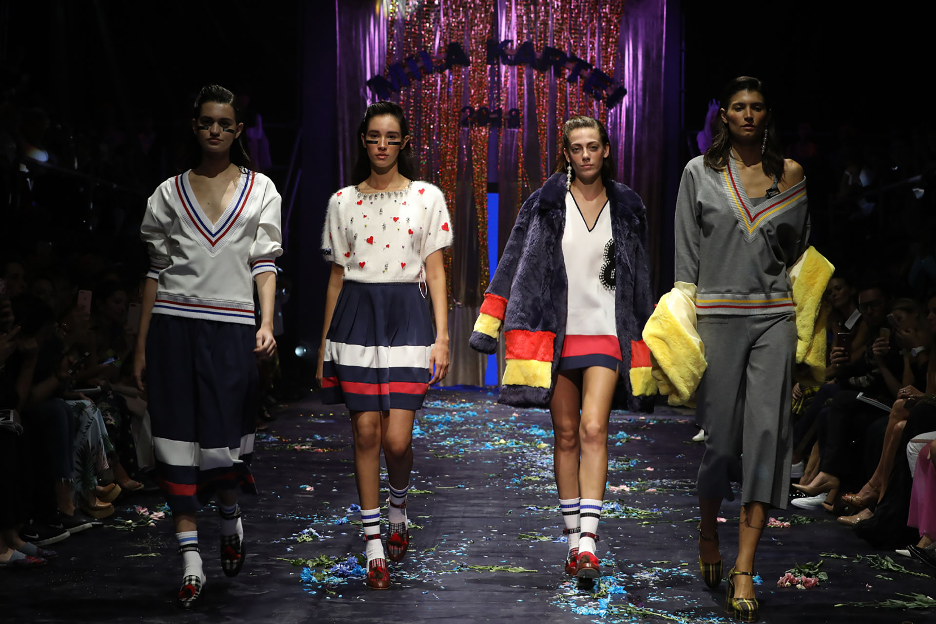 Desfiles coloridos con excelentes puestas en escena nunca faltan en la BAFWEEK.
