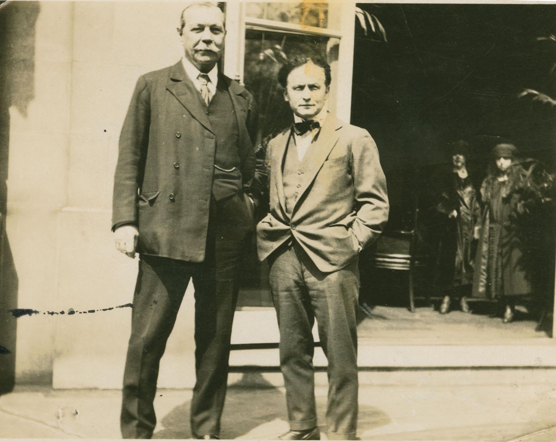Conan Doyle y Houdini