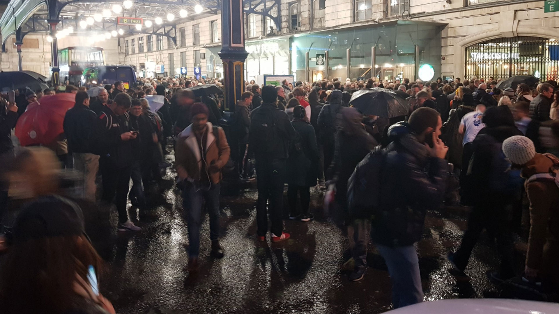 evacuacion-victoria-station-londres-4