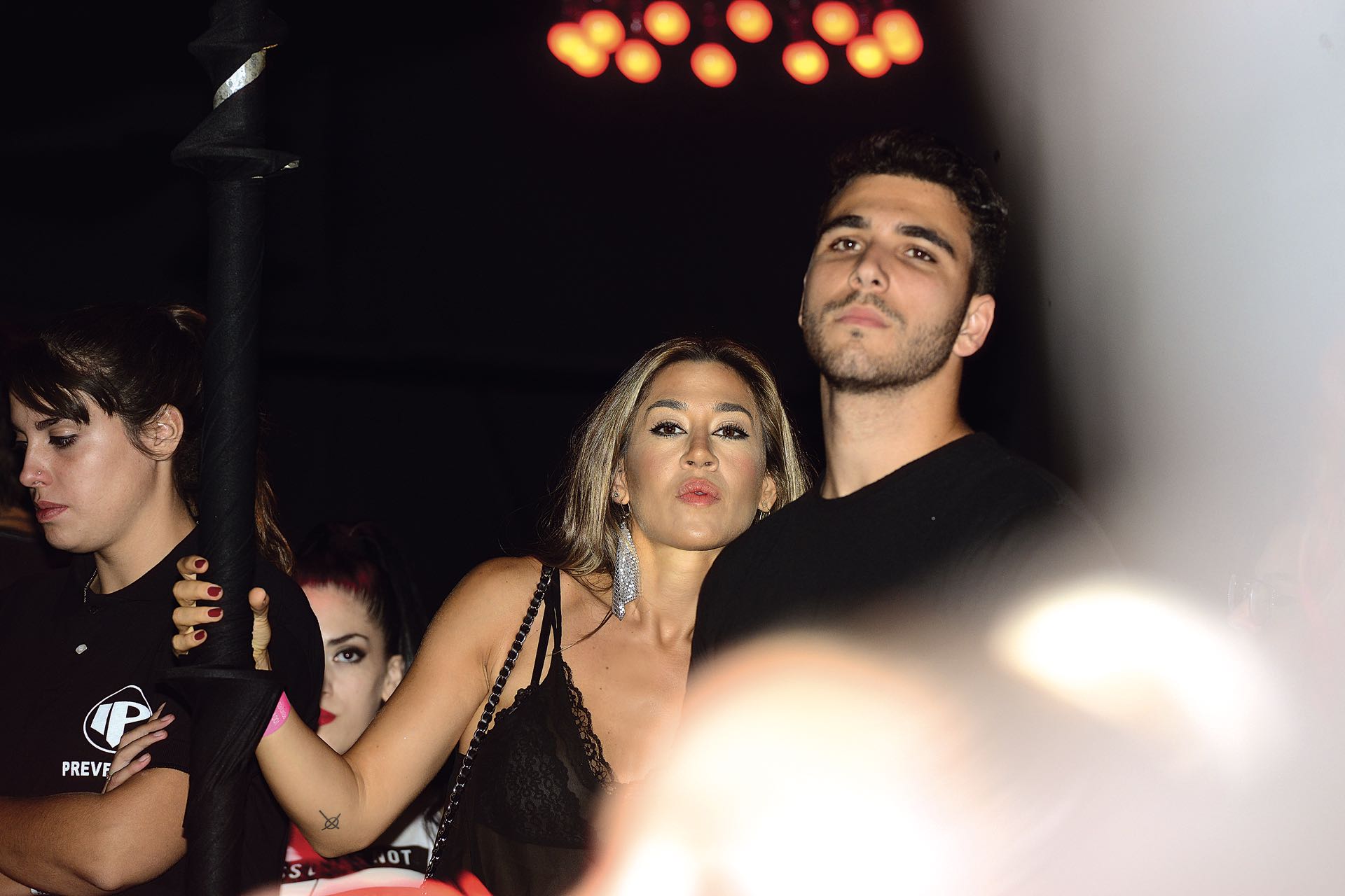 Jimena Barón no se despegó de Lucas Biren, su manager. (Fotos Diego Soldini/GENTE y Sergio Santillán/Fénix)