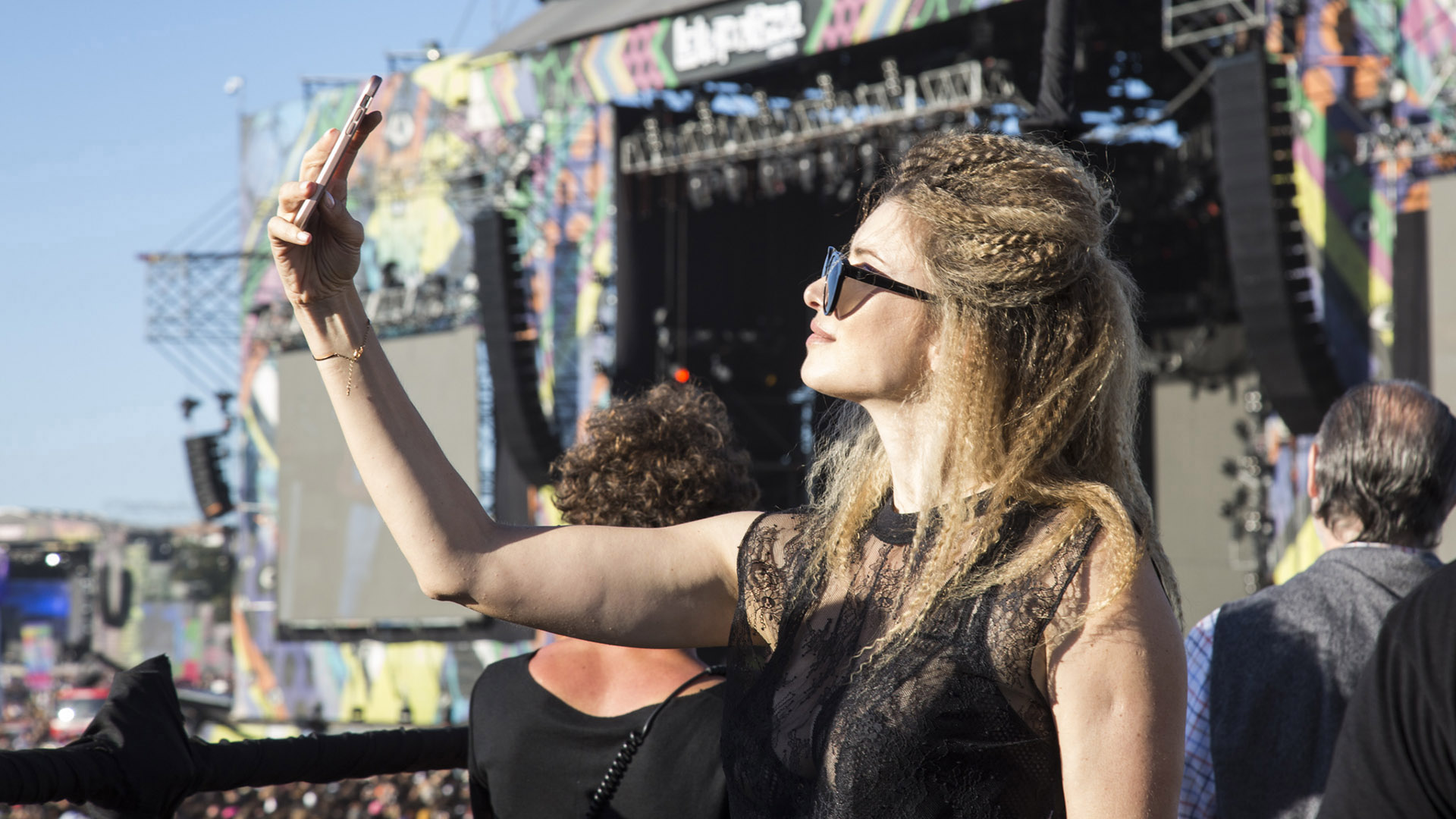 Con espectacular look, la selfie de Soledad Ainesa