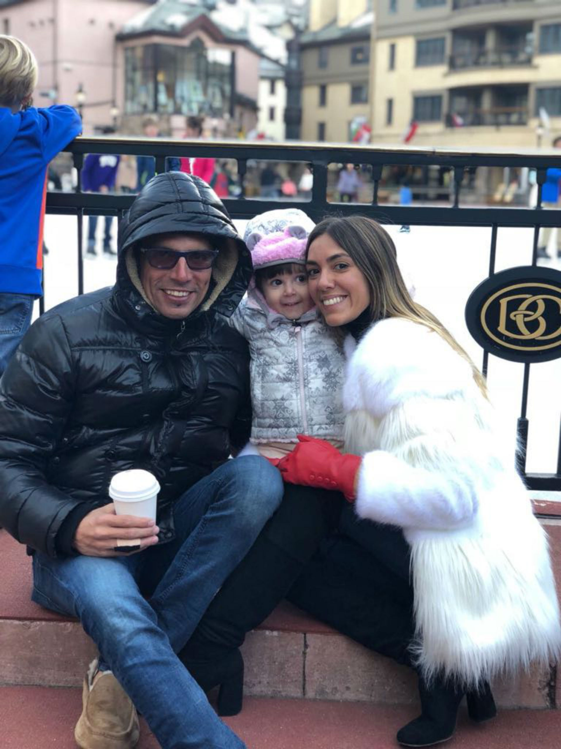 Familia completa: Floppy, Moorea y Rodrigo Fernández Prieto. “La vida de casada me trata muy bien, estamos aprendiendo. Fue todo tan rápido, pero estamos bien y lo que más nos importa es llevar adelante la paternidad y la maternidad con Moore. Disfrutamos muchísimo de la gorda y de nosotros” , contó Floppy sobre su reciente matrimonio. (Foto Álbum personal Floppy Tesouro)