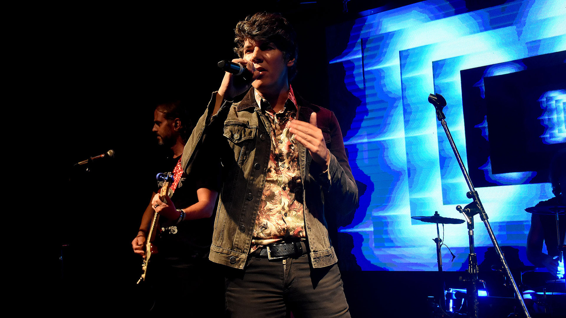 El cantante Maxi Trusso fue parte del gran festejo de la radio