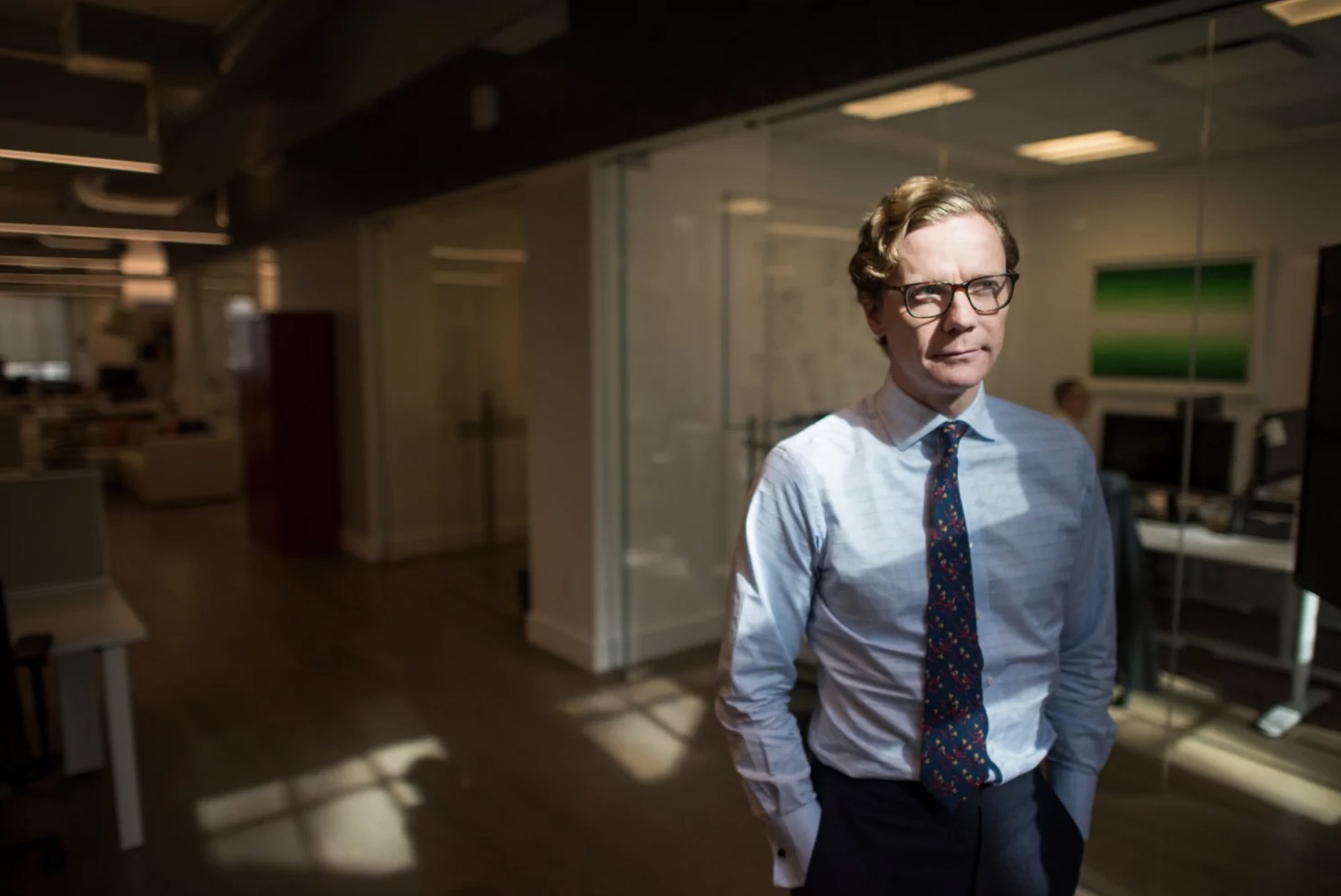 Alexander Nix, el CEO de Cambridge Analytica, la consultora electoral que hizo y usó perfiles de votantes a partir de 50 millones de usuarios de Facebook (Joshua Bright / The Washington Post)