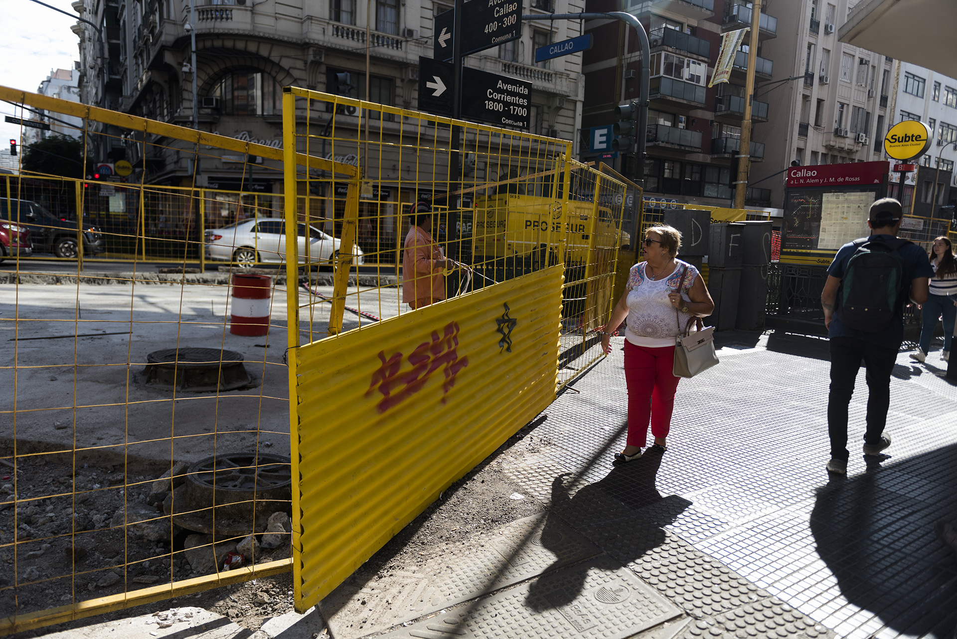 Durante la franja horaria que rija la restricción, habrá dos carriles para peatones y otros dos para colectivos y taxis