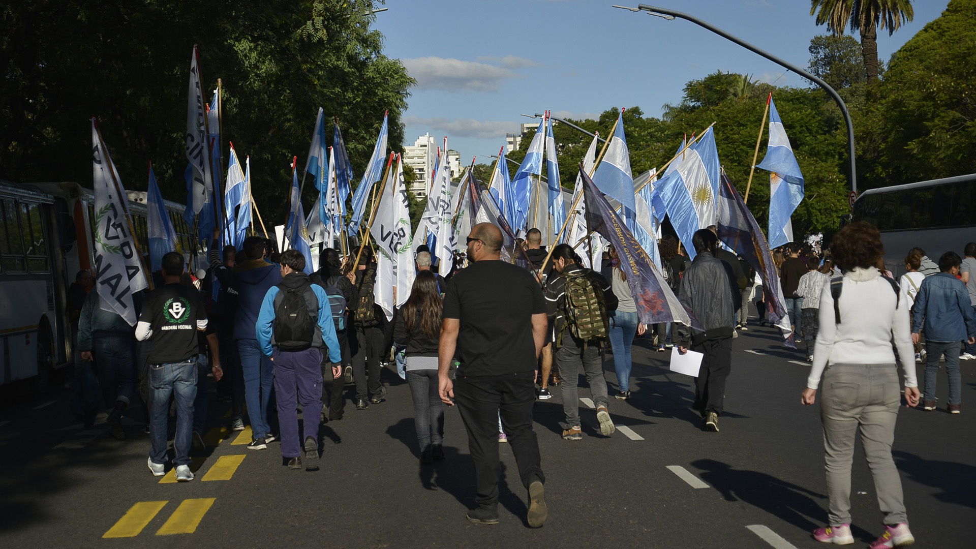 La columna de Bandera Vecinal, el partido de Alejandro Biondini que participó de la marcha
