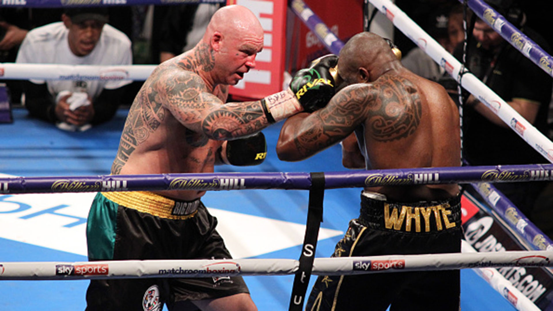 Con un devastador KO, Dillian Whyte le quitó el invicto a Lucas Browne en el sexto asalto (Foto: Getty)