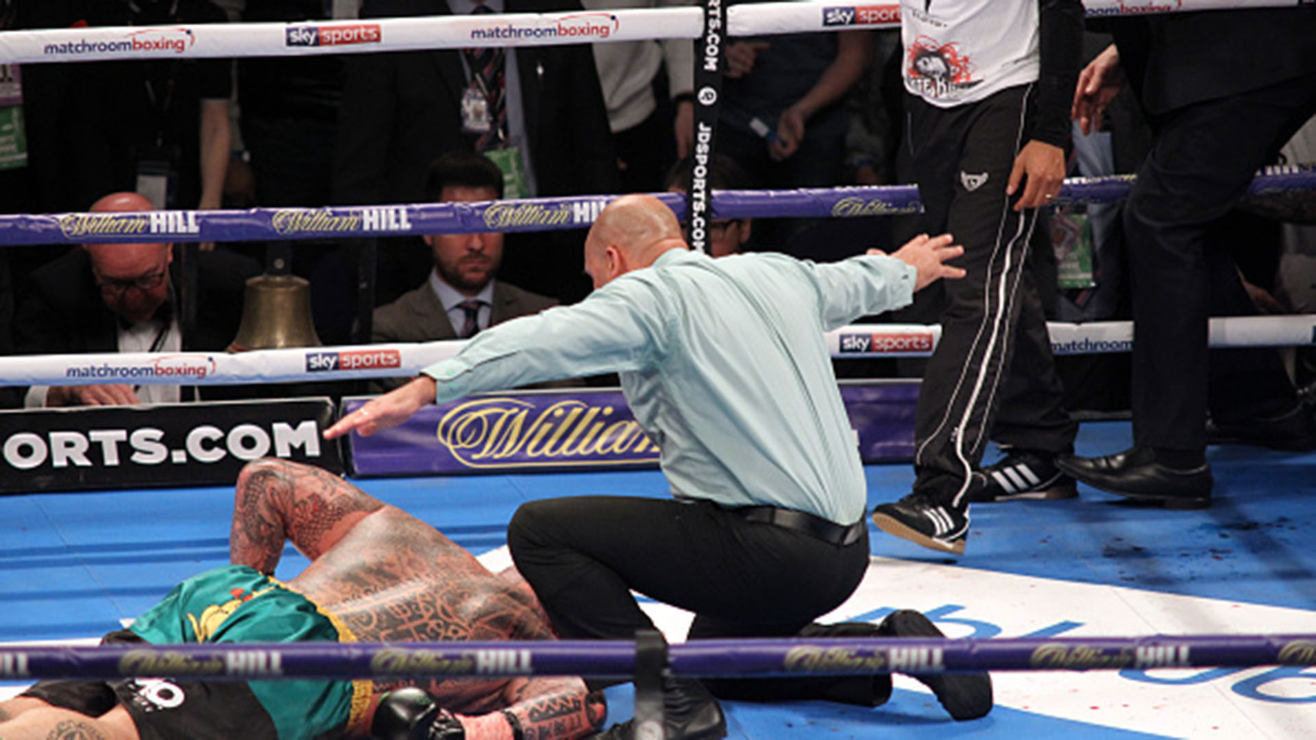 Con un devastador KO, Dillian Whyte le quitó el invicto a Lucas Browne en el sexto asalto (Foto: Getty)