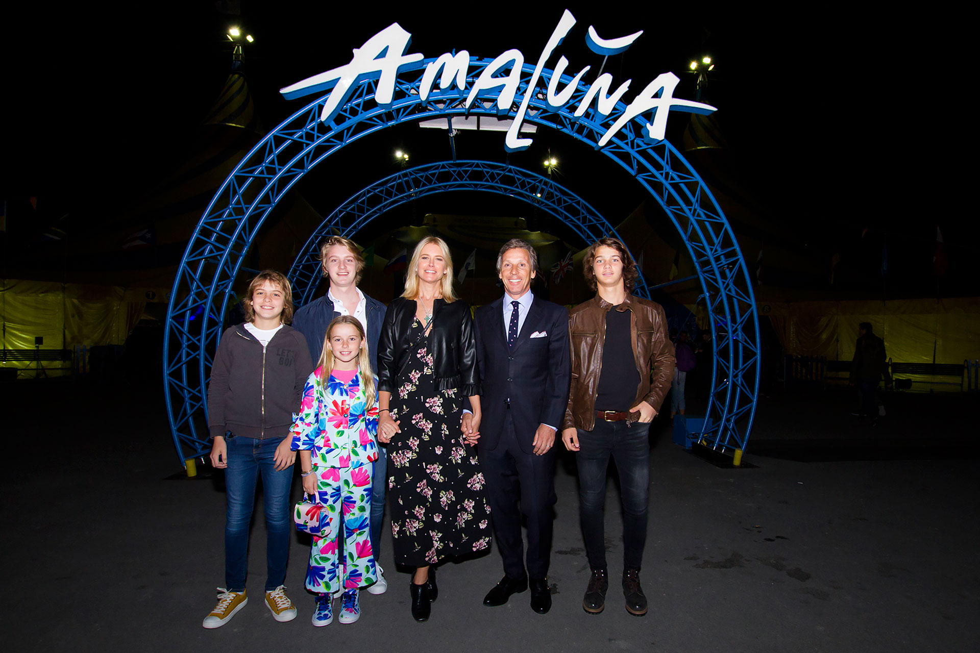 Valeria Mazza, Alejandro Gravier y sus hijos Baltazar, Tiziano, Benicio y Taína.