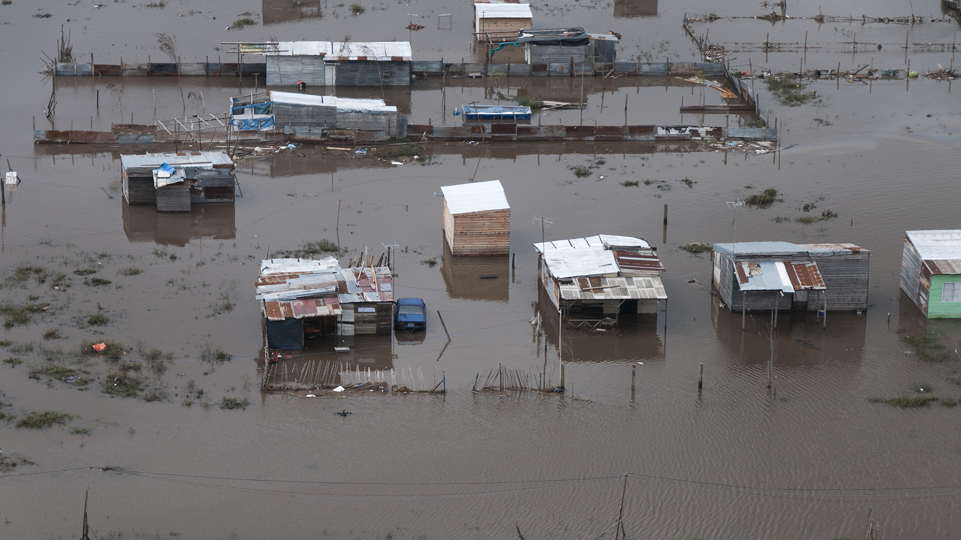 Se calculan más de 160 mil damnificados directos y más de 350 mil afectados indirectamente por las inundaciones