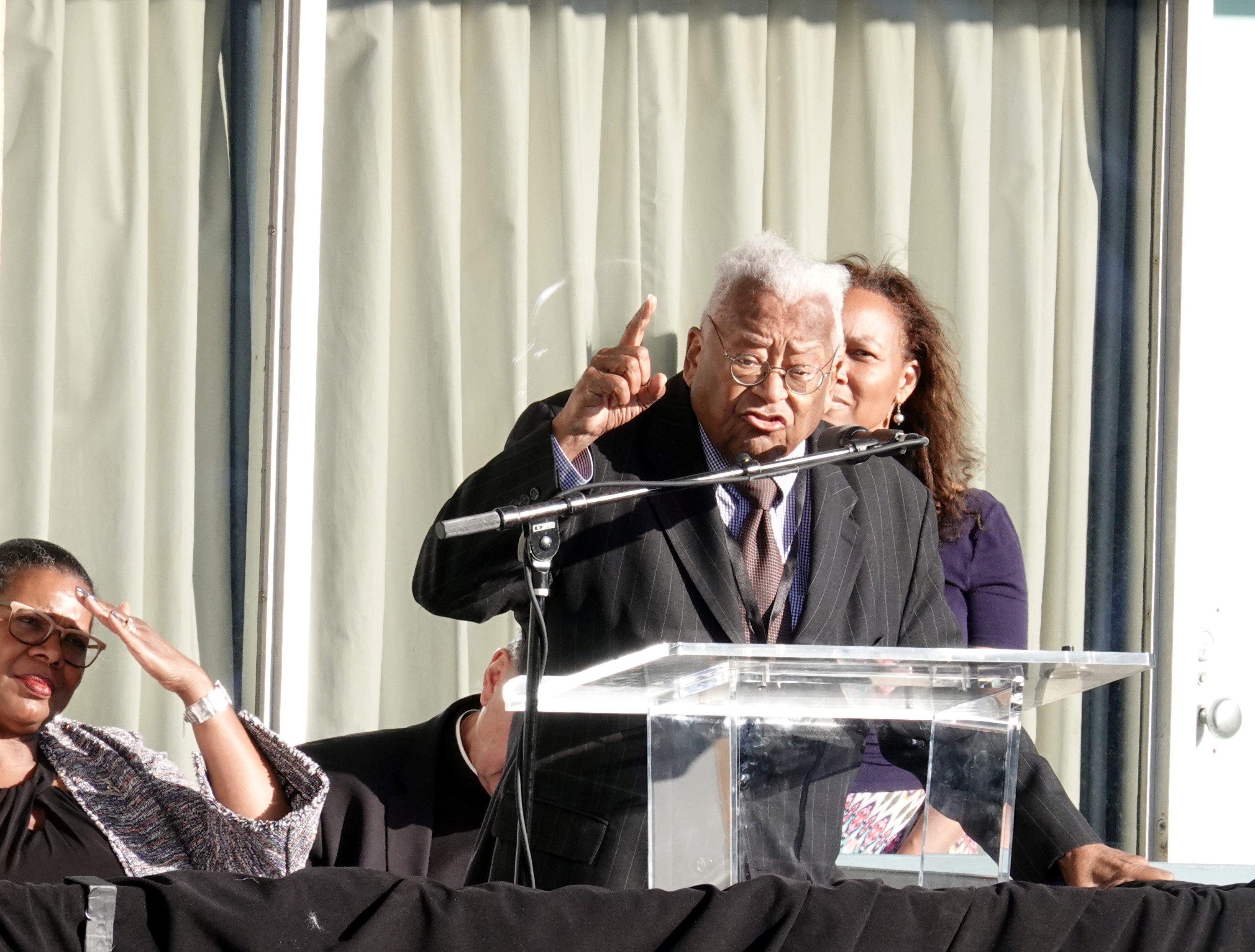El reverendo James Lawson habla en el Lorraine Motel, ahora Museo de los Derechos Civiles en Memphis (REUTERS/Karen Pulfer Focht)