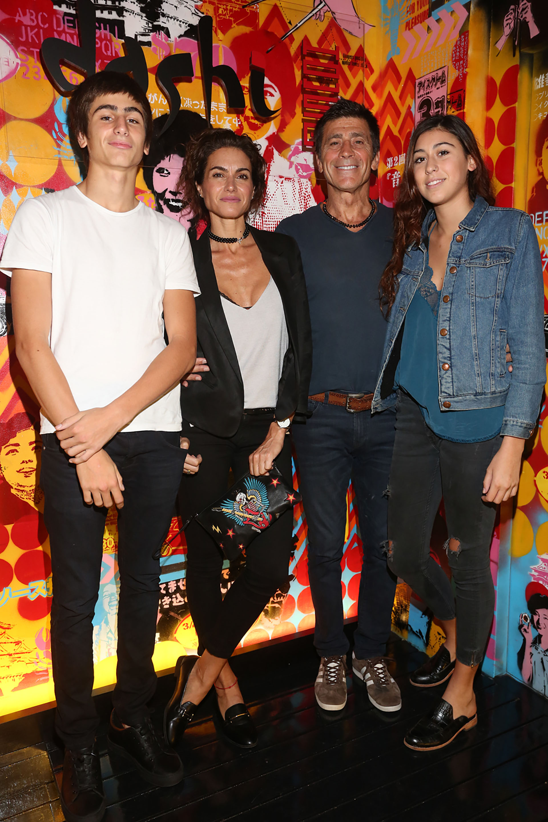 Florencia Raggi y Nicolás Repetto con sus hijos Renata y Francisco
