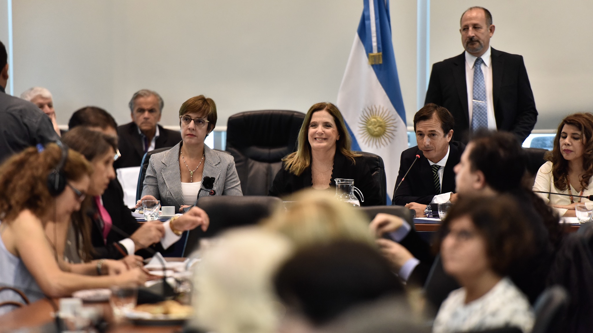 Daniel Lipovetzky y Carmen Polledo presidieron la sesión