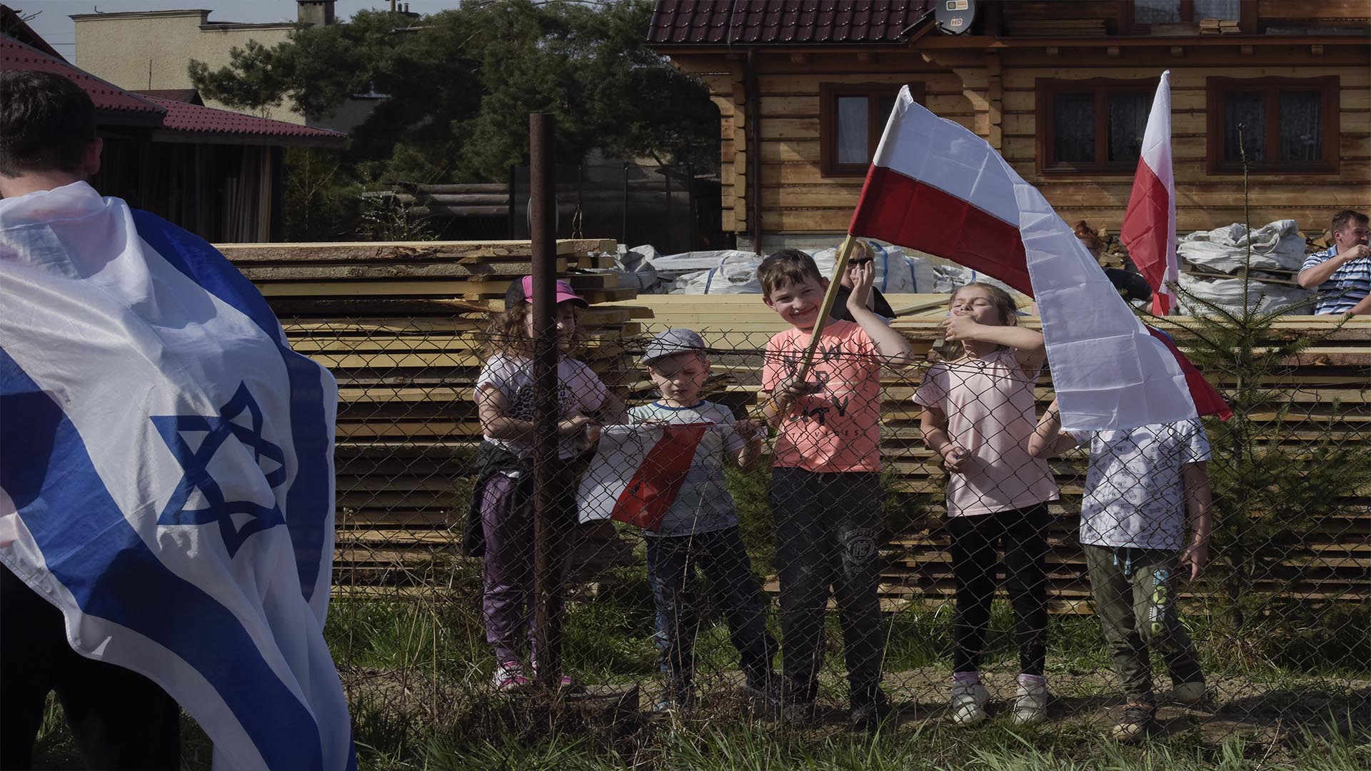 La Marcha por la vida dura 12 días, y los marchistas recorren los sitios de la memoria en Polonia e Israel