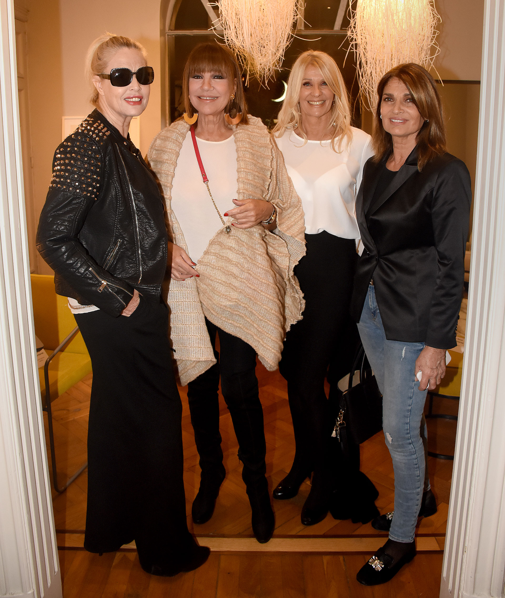 Carmen Yazalde, Mora Furtado, Evelyn Scheidl y Teresa Calandra