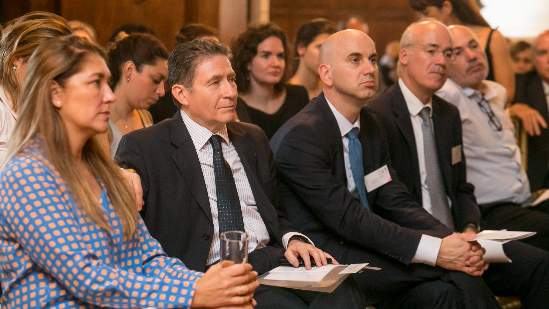Silvia Taurozzi (Marianne / Fundación Irradia). A su lado, Pierre-Henri Guignard, embajador de Francia en Argentina