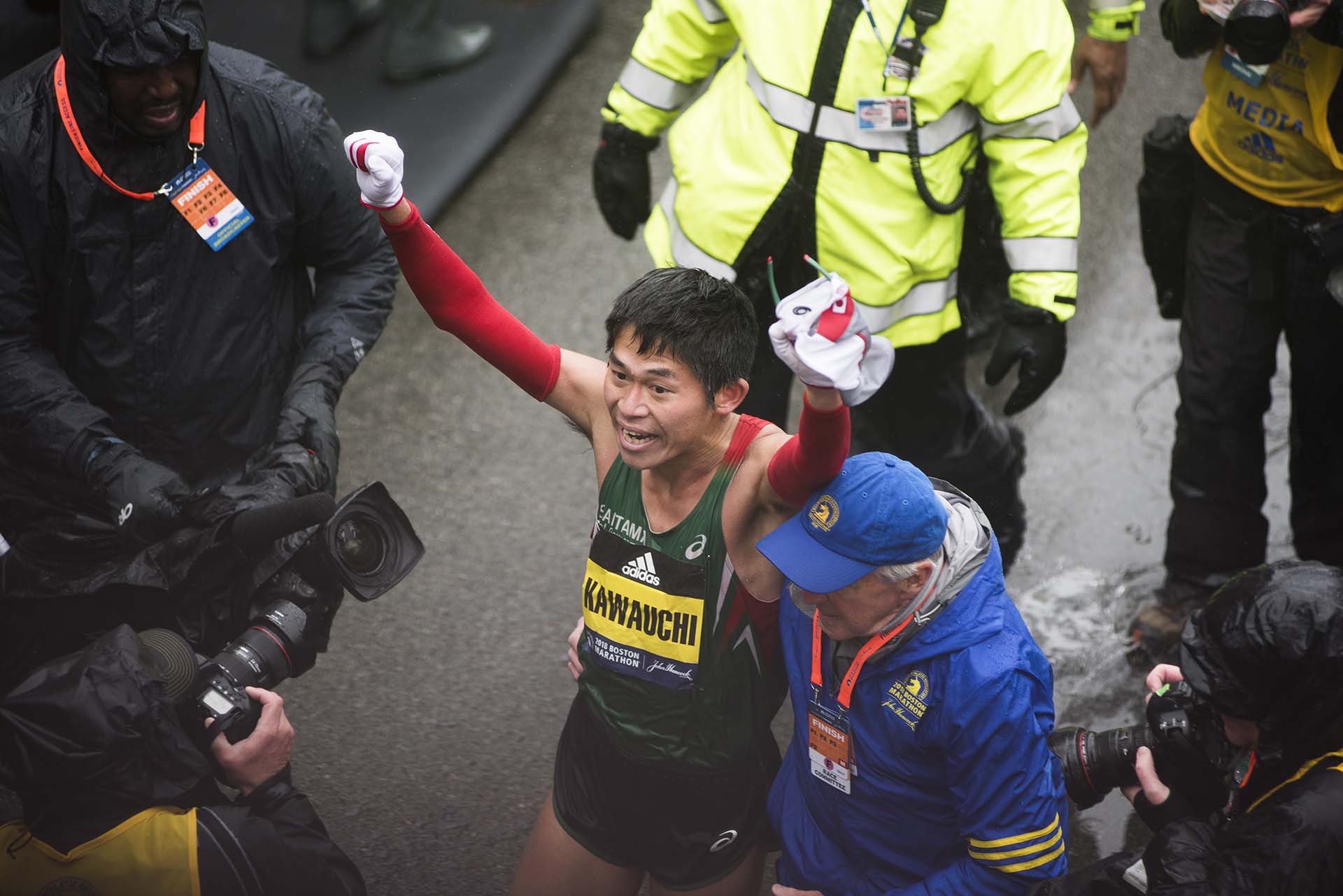 El nuevo campeón del Maratón de Boston se convirtió en el primer japonés en conseguir la victoria desde que lo hizo hace 31 años su compatriota Toshihiko Seko