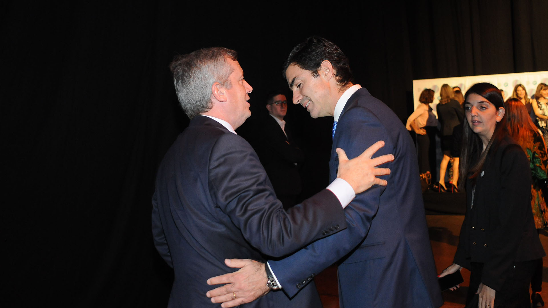 El saludo entre Emilio Monzó y el gobernador de Salta, Juan Manuel Urtubey