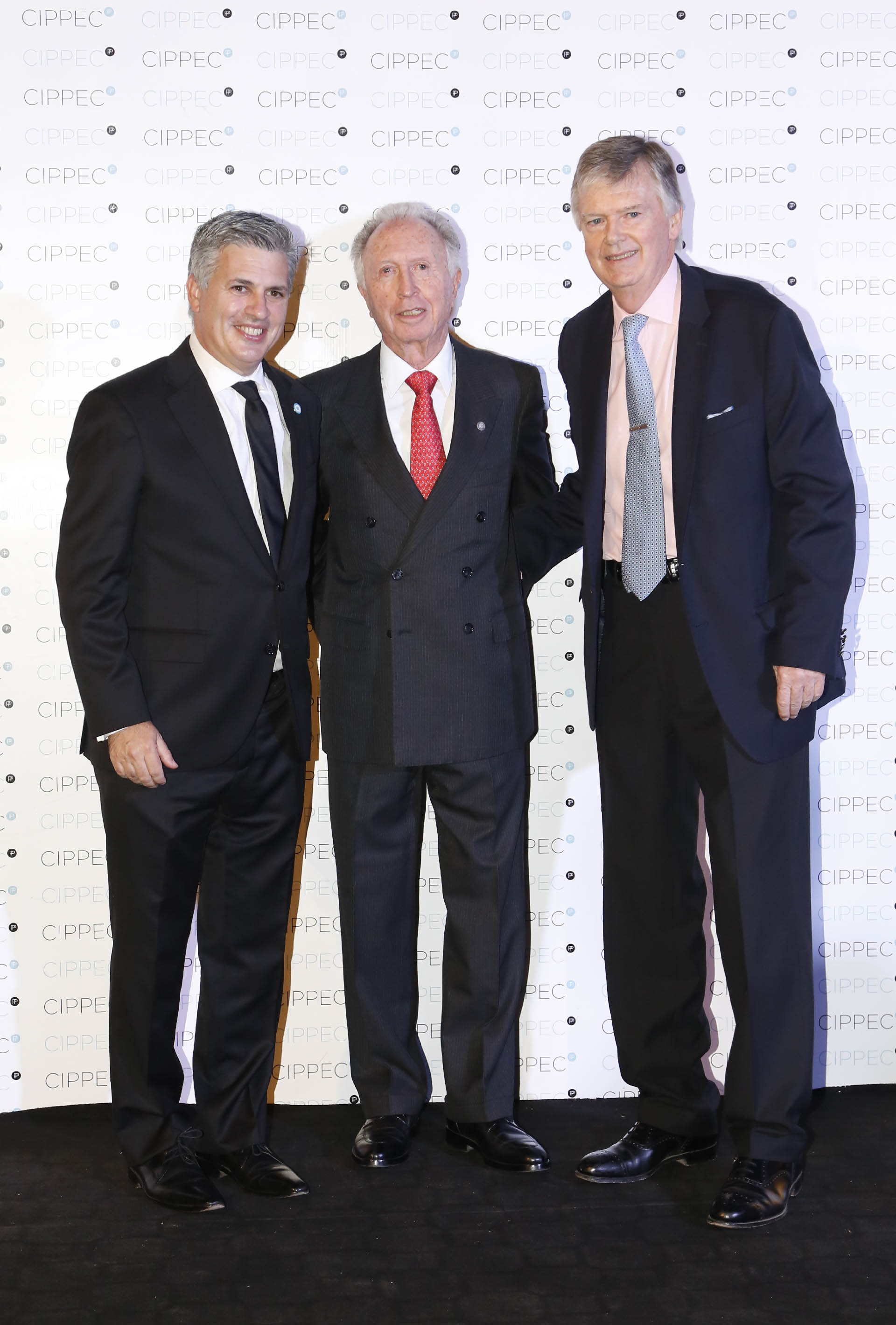 Marcelo Scaglione, representante de la Argentina ante la OCDE; Jorge Di Fiori, presidente de la Cámara Argentina de Comercio y Servicios; y el empresario Guillermo Stanley