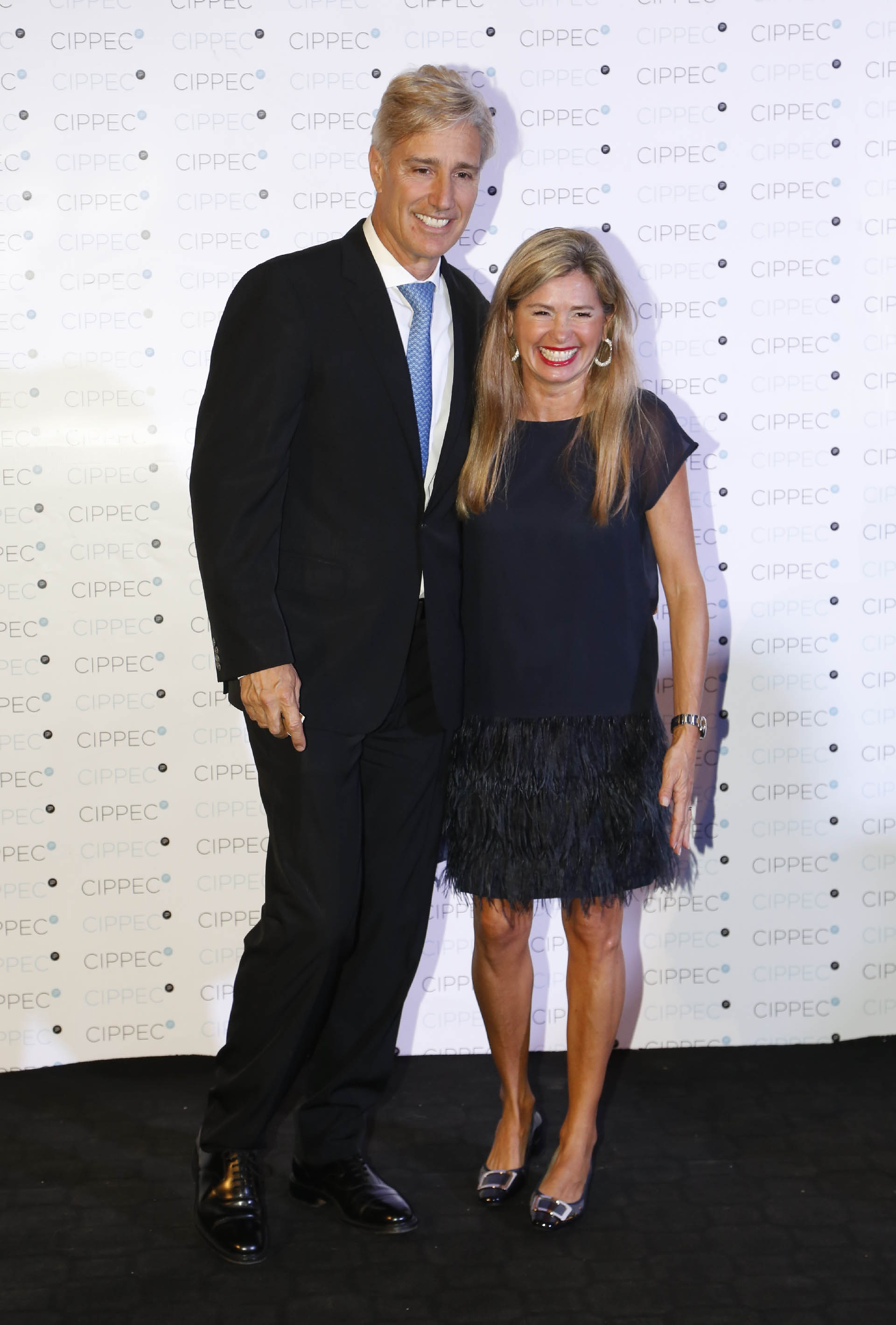 El presidente de Laboratorios Richmond, Marcelo Figueiras, y su mujer María Laura Leguizamón