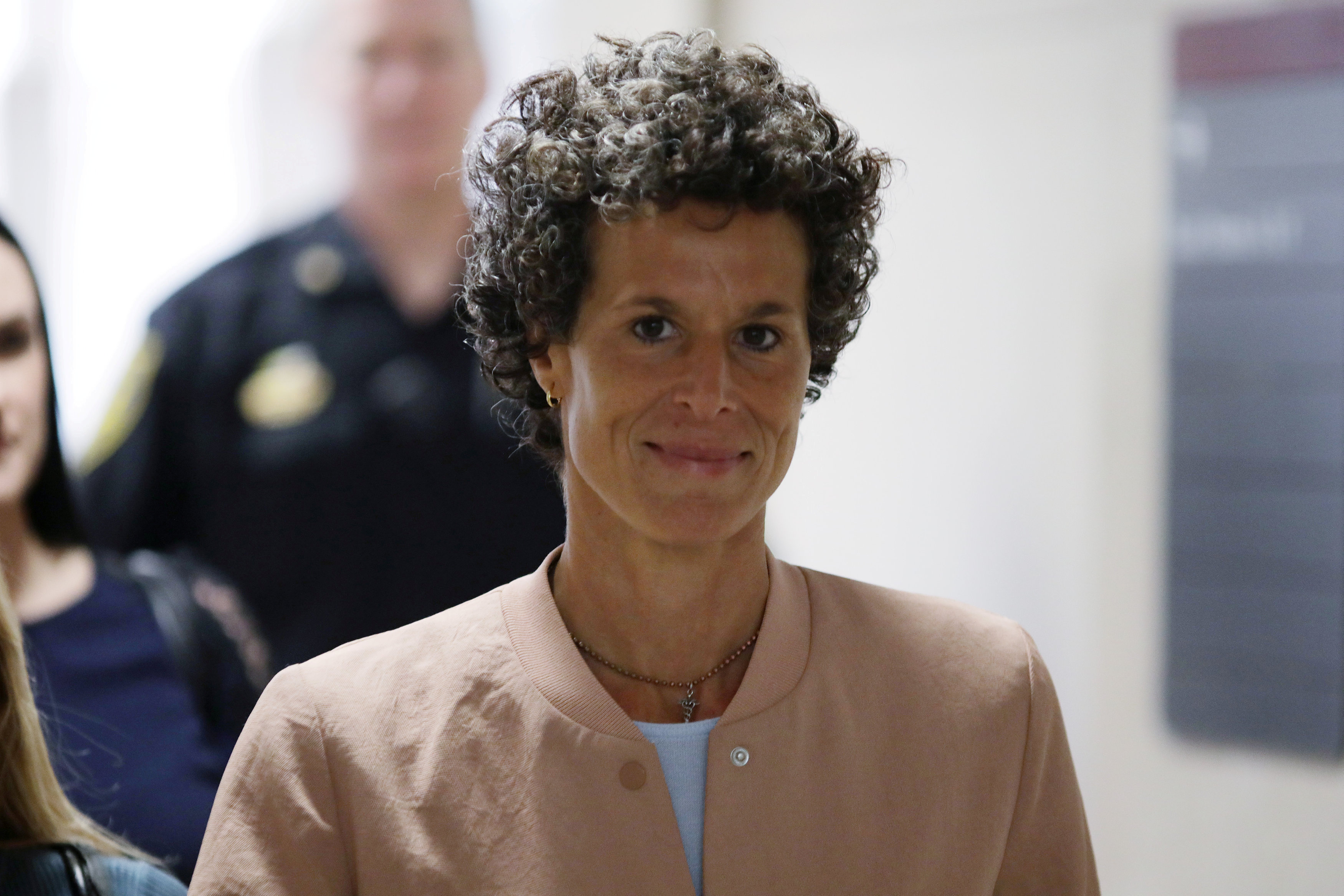 Andrea Constand,antes de dar su testimonio contra Bill Cosby, el 16 de abril de 2018 (REUTERS)