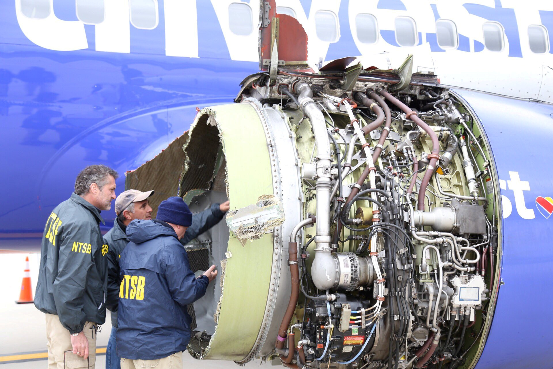 (NTSB/Handout via REUTERS)
