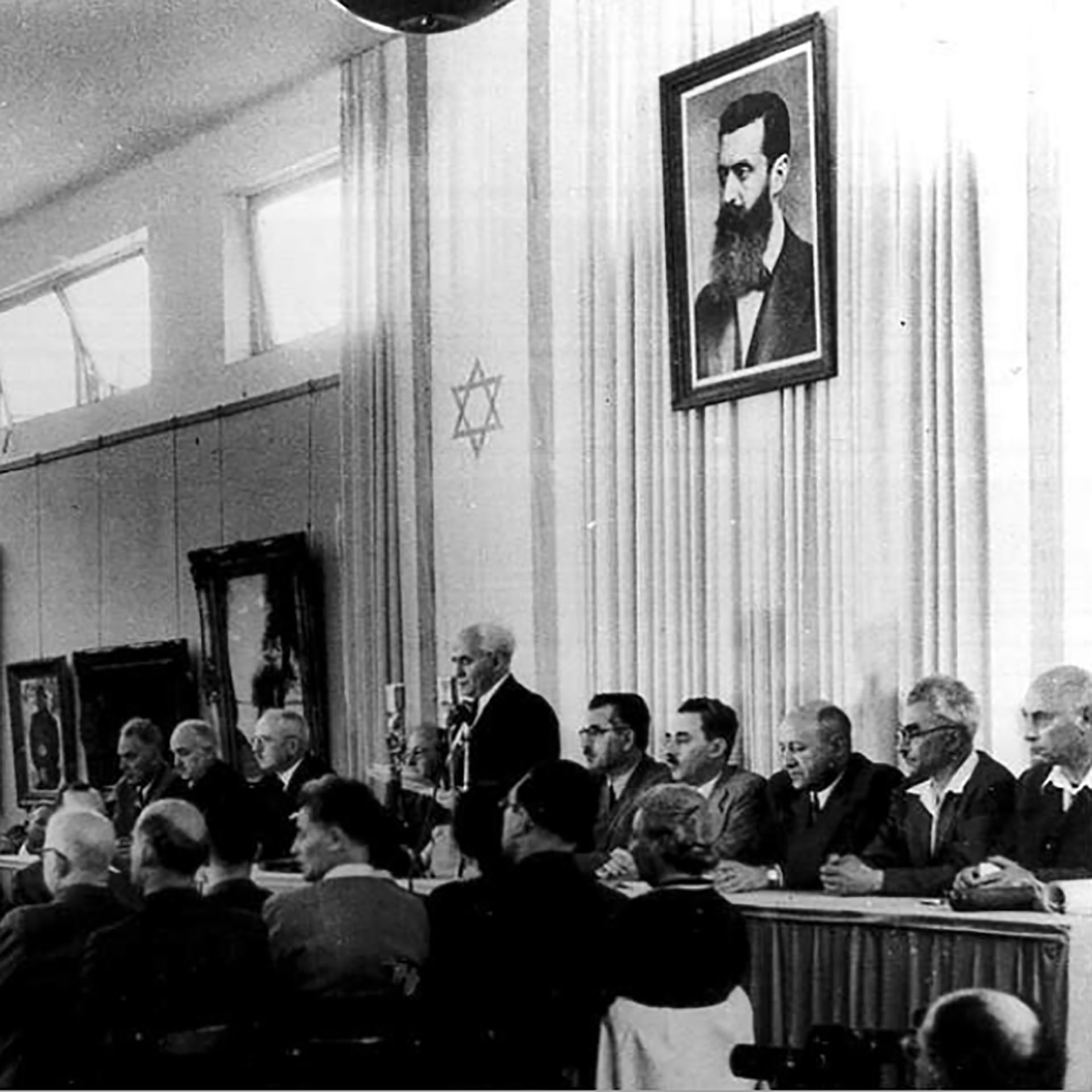 Ben Gurion lee la Declaración de la Independencia.